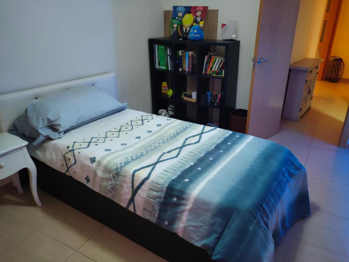 Habitacion Amplia Y Comoda Reus Exterior foto