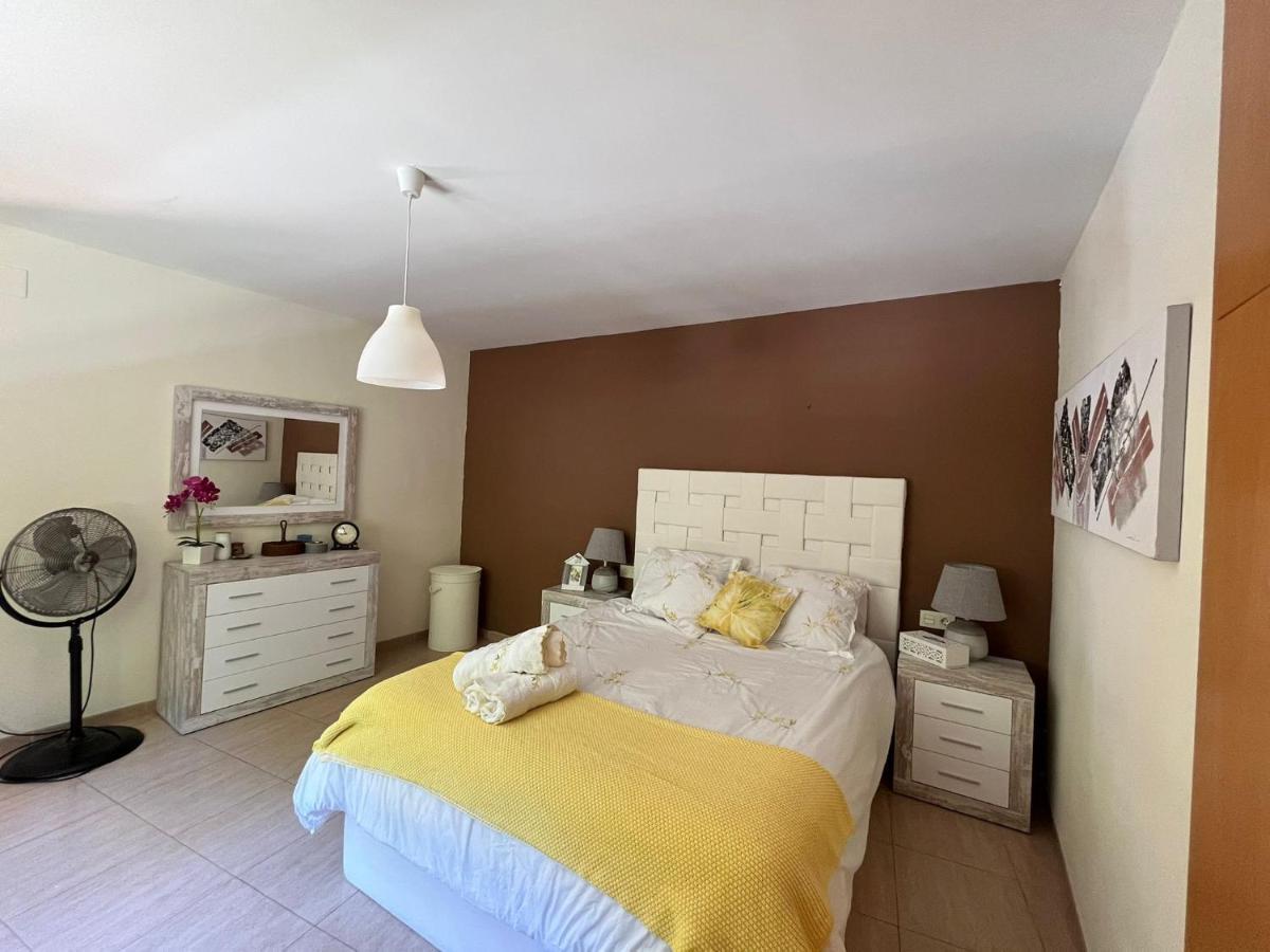 Habitacion Amplia Y Comoda Reus Exterior foto