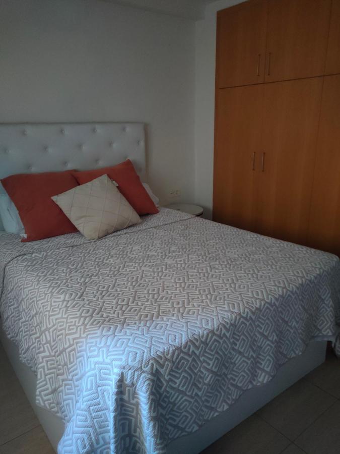 Habitacion Amplia Y Comoda Reus Exterior foto